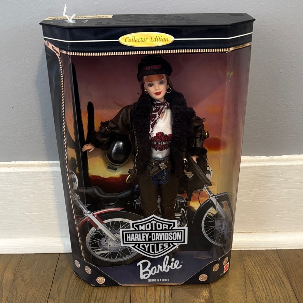 MIB 1998 Barbie Harley-Davidson Collector Doll